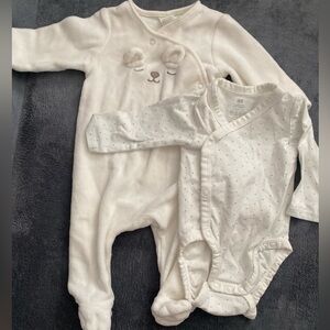 H&M Cream Baby Bear Footie Set